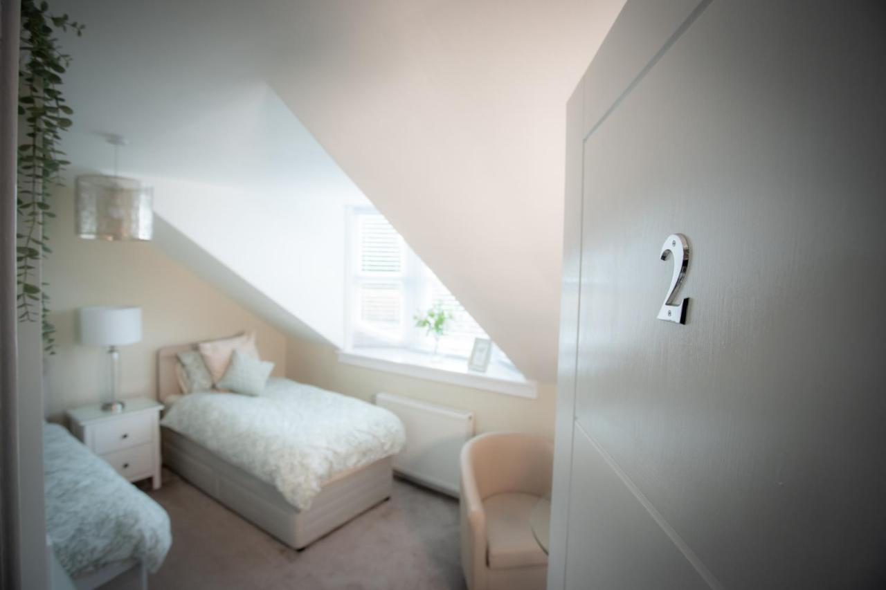 4 Private Bedroom House With 3 Parking Spaces Free Perth Exterior foto