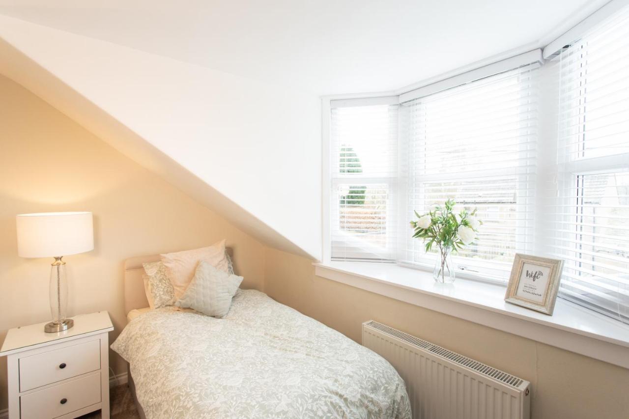 4 Private Bedroom House With 3 Parking Spaces Free Perth Exterior foto