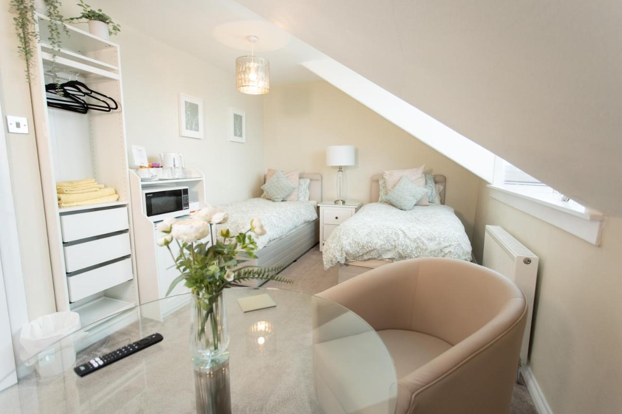 4 Private Bedroom House With 3 Parking Spaces Free Perth Exterior foto